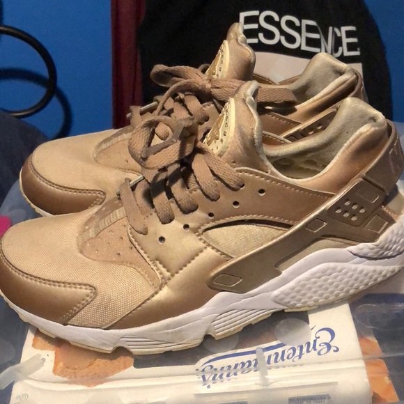 Nike Shoes - Nike Air Hurache